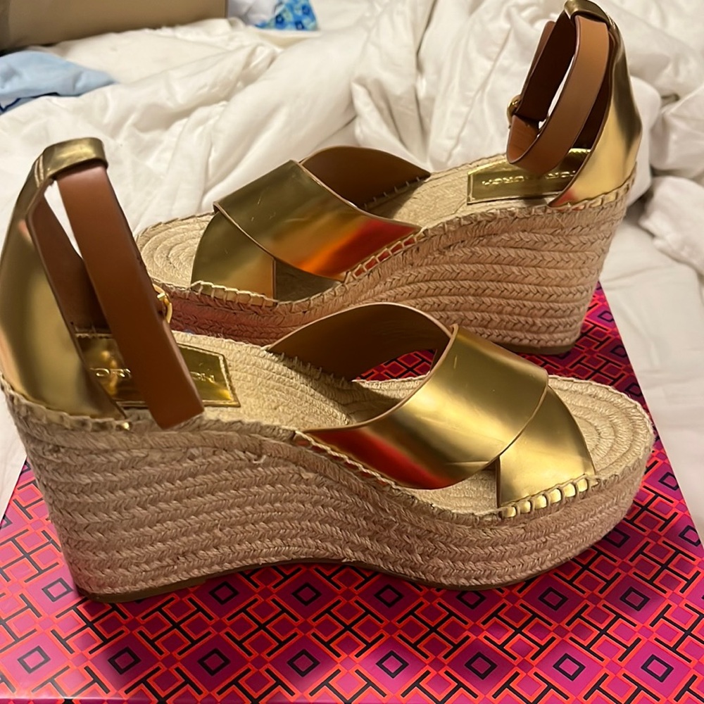 Size 9 Women’s Tory Burch Wedges